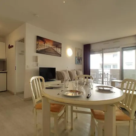 2 Pieces Avec Terrasse, Piscine, Parking A 5 Min De La - 4 Couchages - Fr-1-252-158 Juan-les-Pins